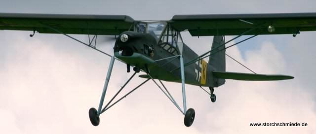 Fieseler Storch Modell M 1:3,5 im Flug